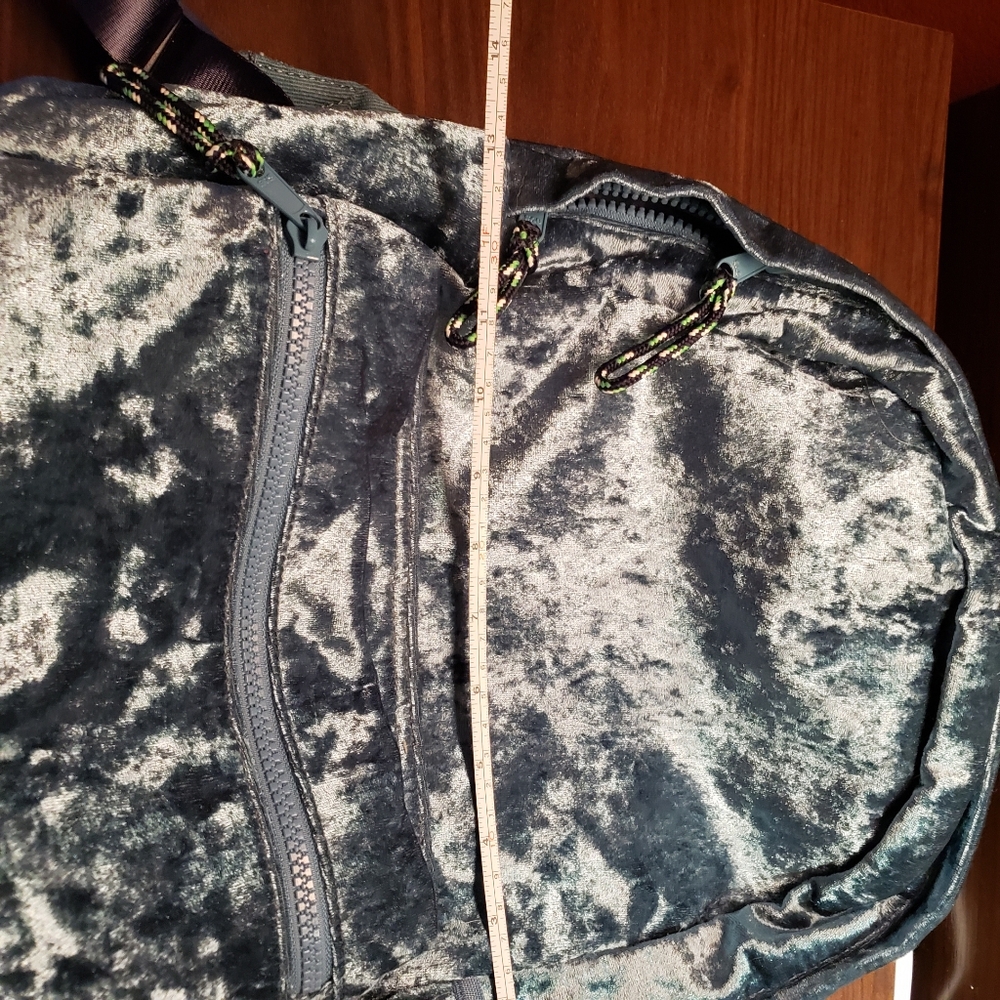 NWT J. Crew Crewcuts Crushed Velvet Backpack in Blue - Picture 5 of 6